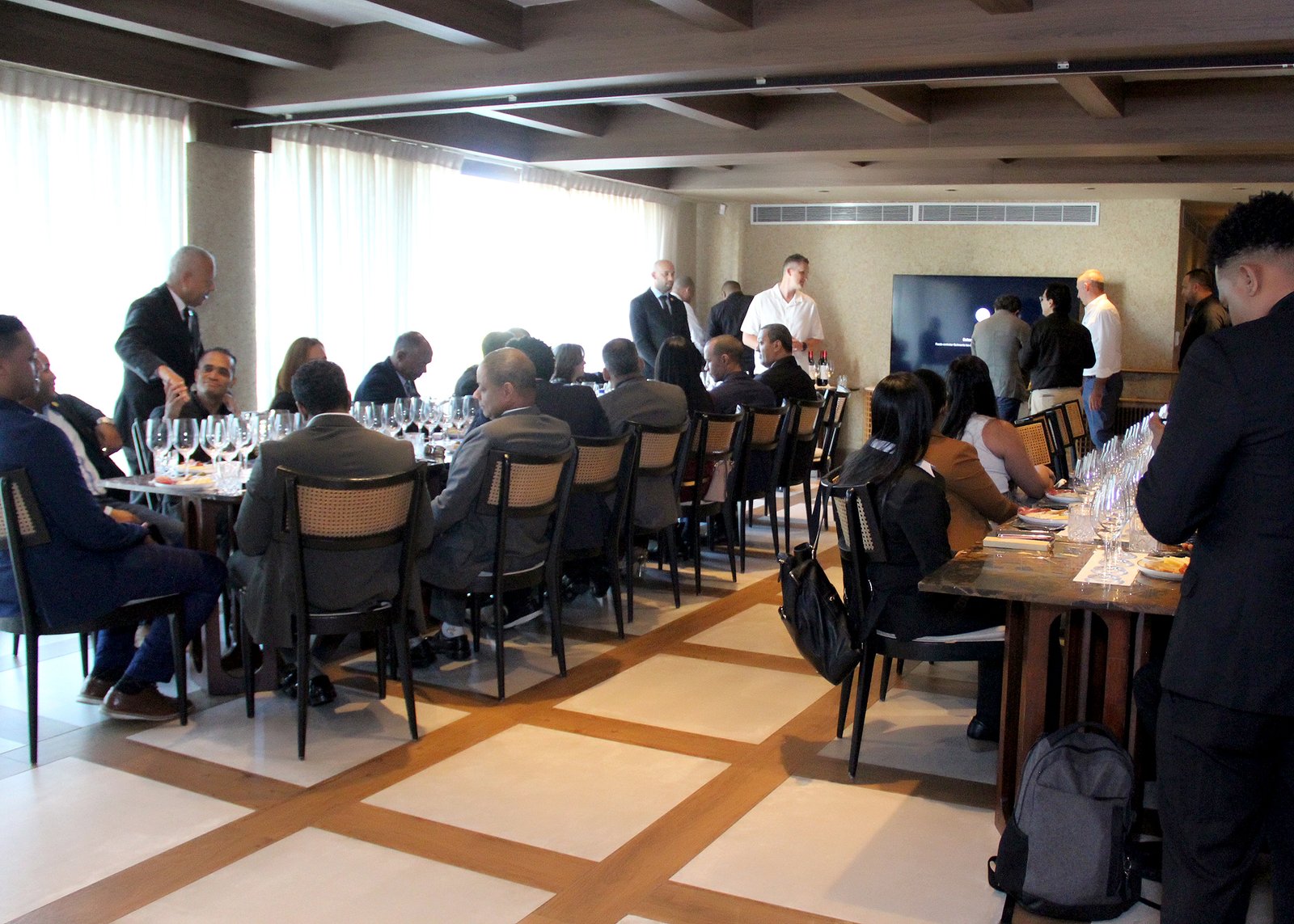 Así Se Vive una Competencia Nacional de Sommeliers: Entre Copas y Pasión
